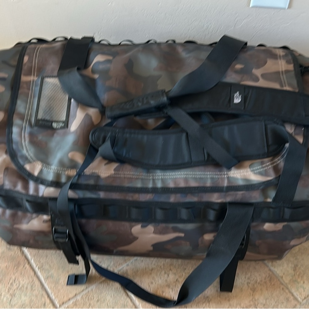 North Face Base Camp XL